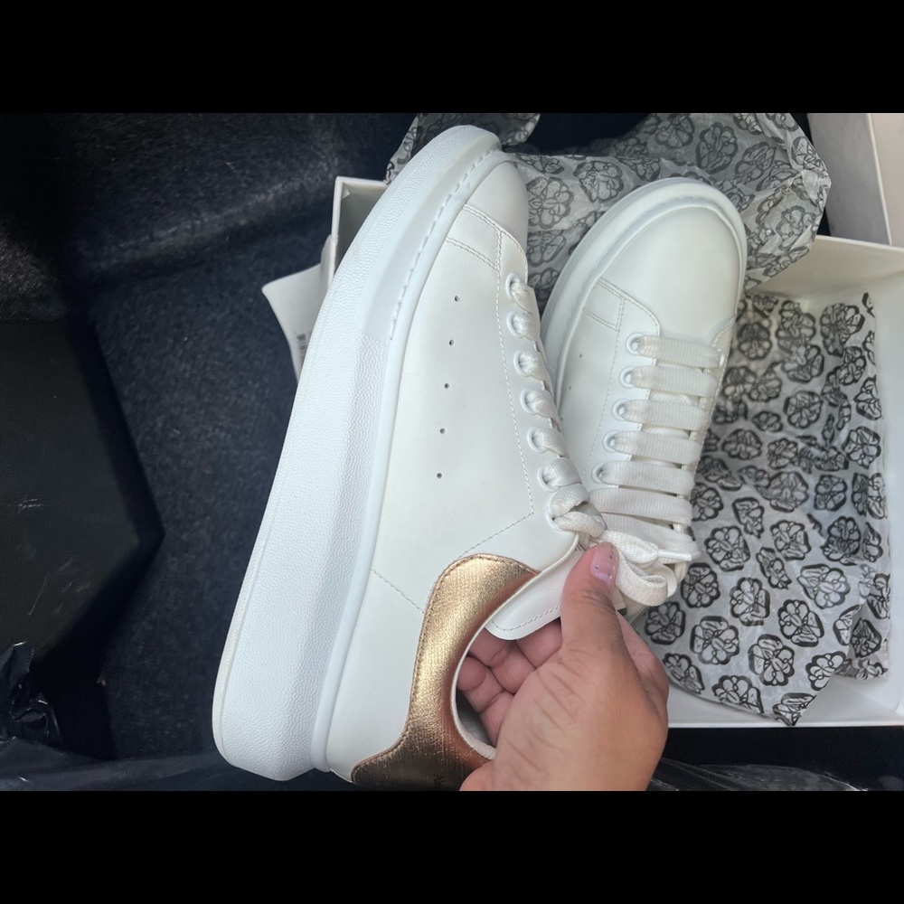 **Sold ✅ 5/25**Alexander McQueen Metallic Sneakers